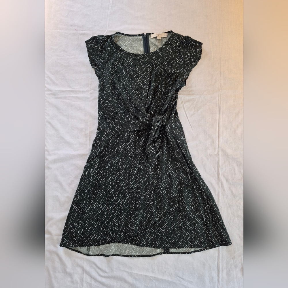 Easy Wear LOFT Dark Green With White Polka Dot Wrap Look Dress Size 2P Travel